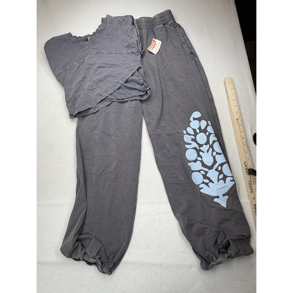 Free People Movement Hot Shot Logo Crossover Set Size Large Dark Shadow NWT - Picture 4 of 12
